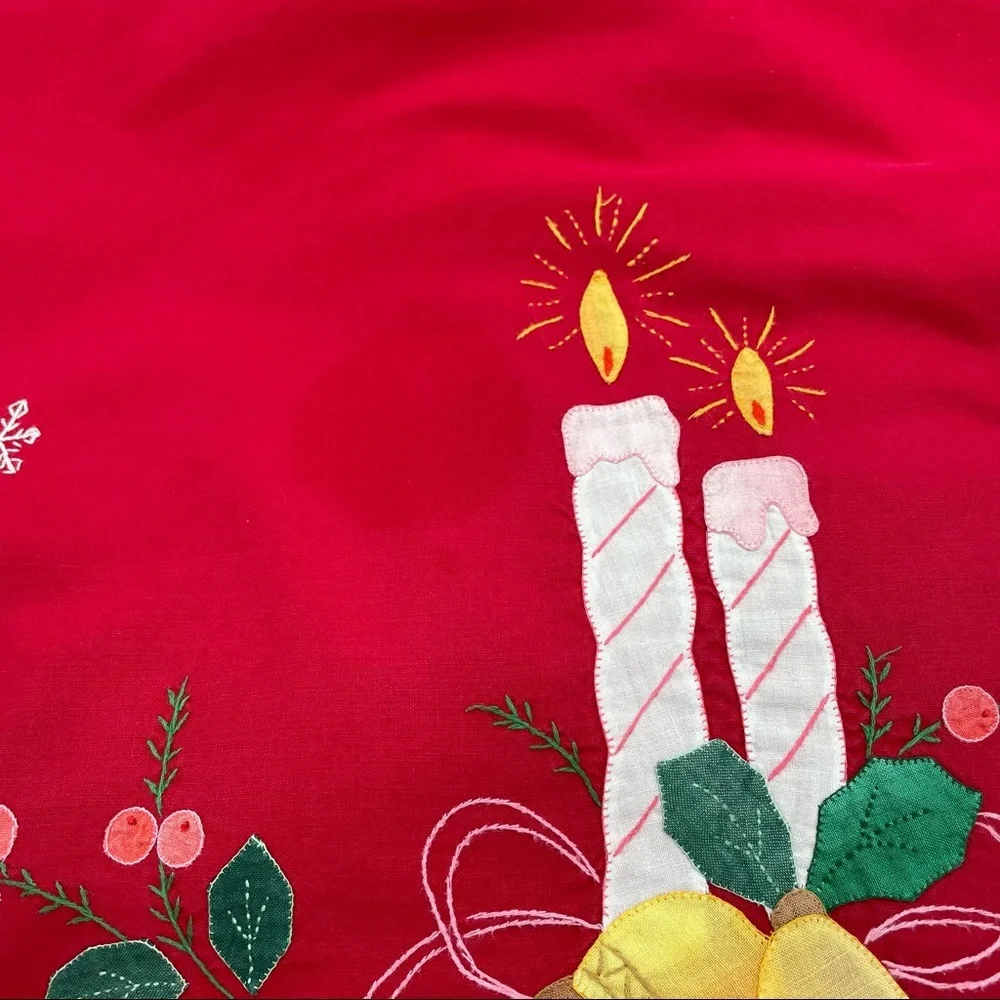 Vintage Appliquéd Christmas Tablecloth Red Large‎ Kitchen Holiday Xmas Festive